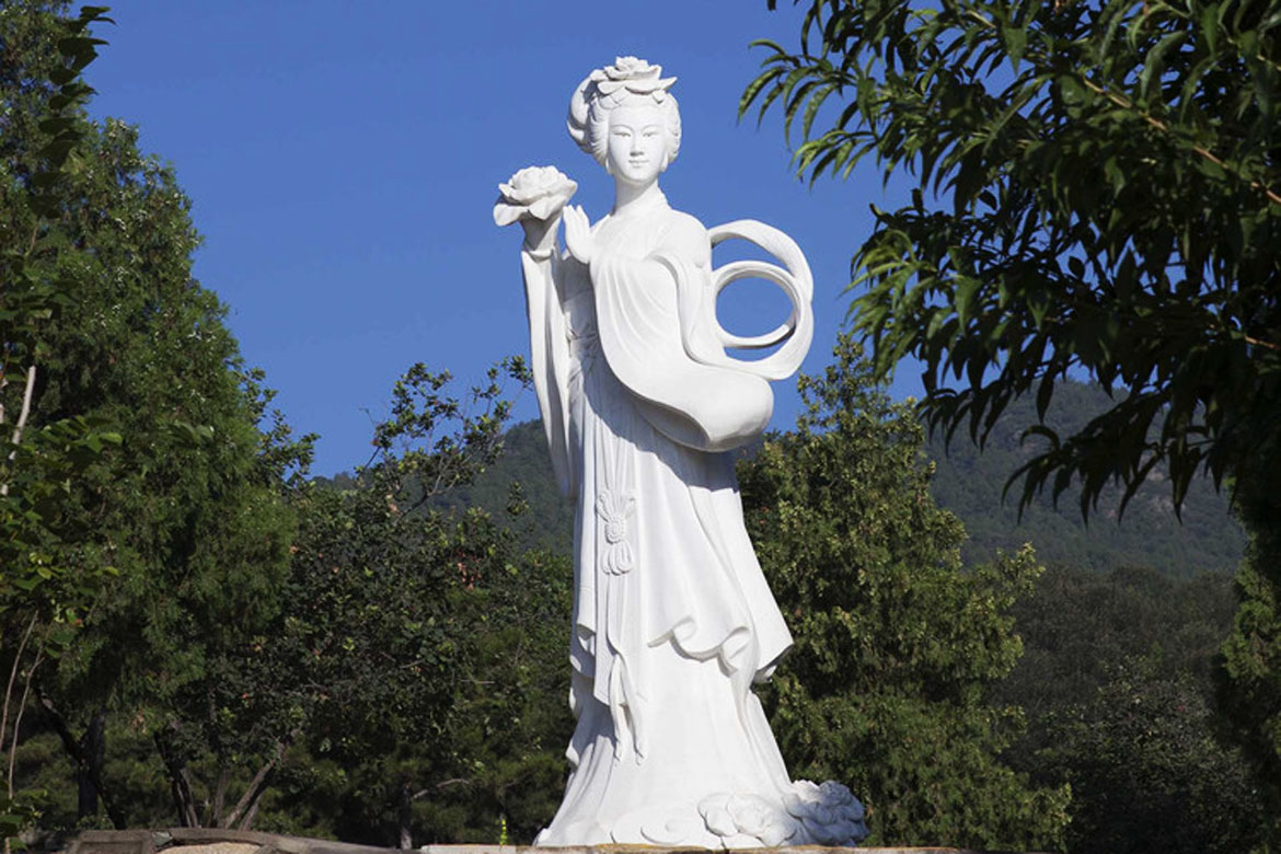 博仟ky开元官网塑造的女人汉白玉雕塑作品