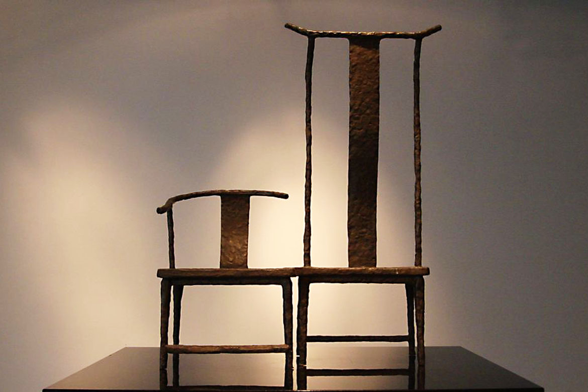博仟ky开元官网的帝与后椅子铸铜雕塑设计