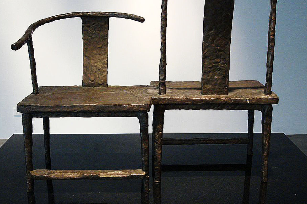 博仟ky开元官网的椅子铸铜雕塑设计细节展示