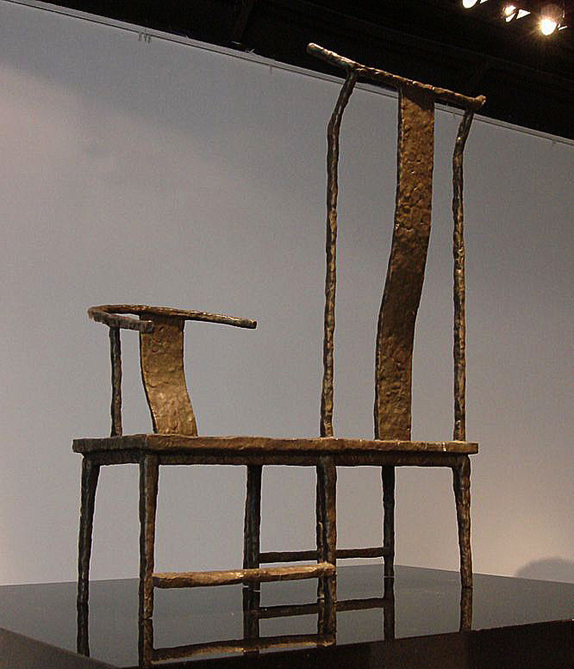 博仟ky开元官网运用铸铜雕塑设计的创意椅子雕塑