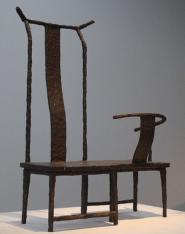 博仟ky开元官网创作的铸铜雕塑设计椅子艺术品展示