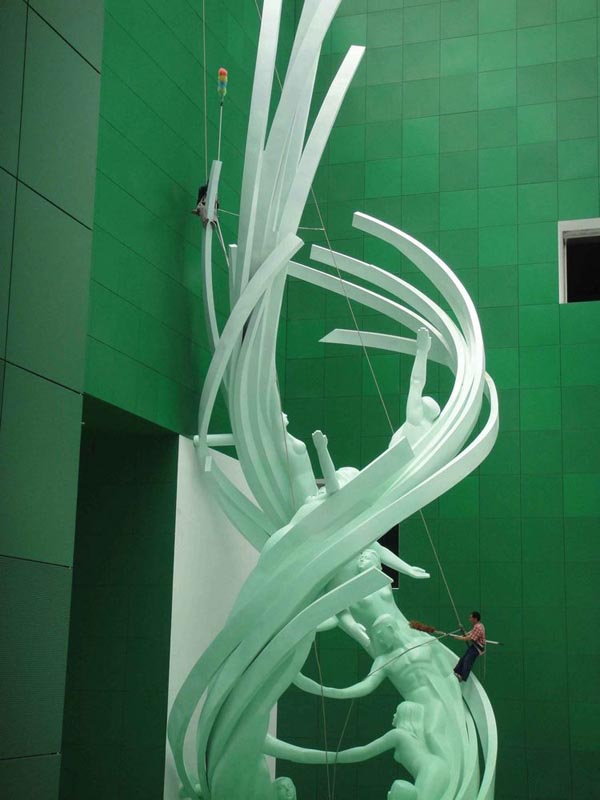 博仟ky开元官网安装螺旋与生命不锈钢龙的雕塑图片过程