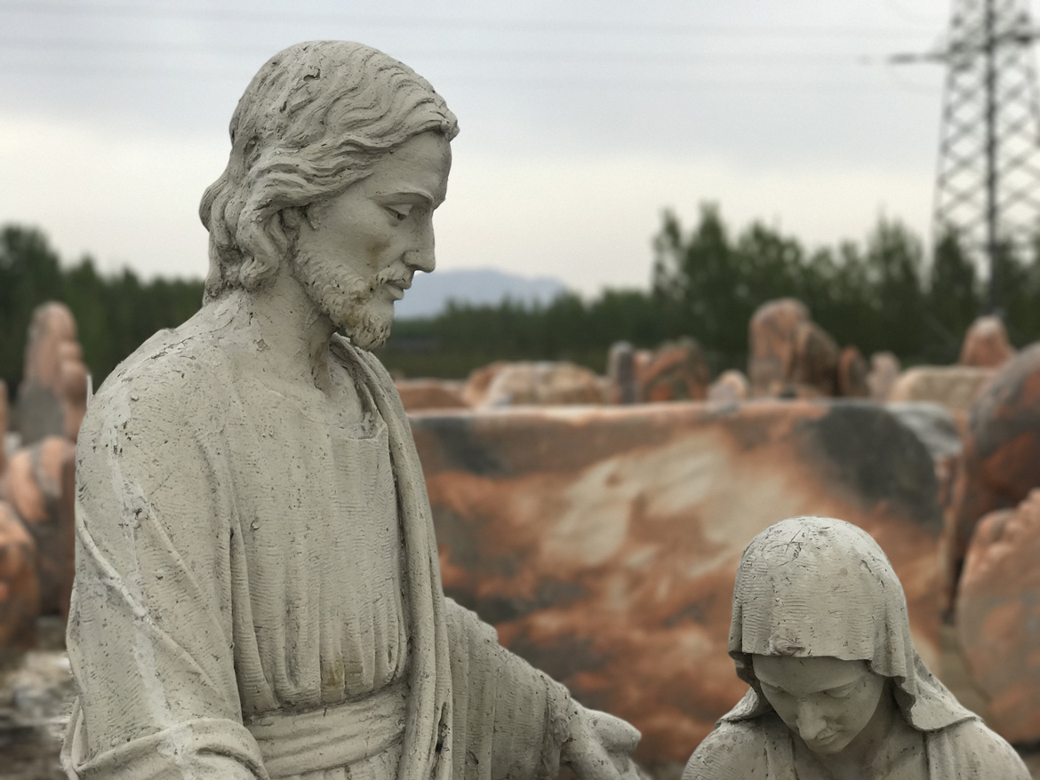 耶稣与玛丽亚石材雕塑欣赏