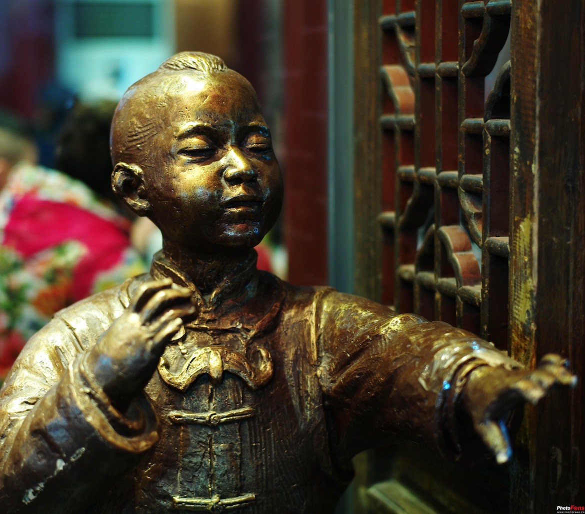 小男孩铸黄铜中国古代人物雕塑