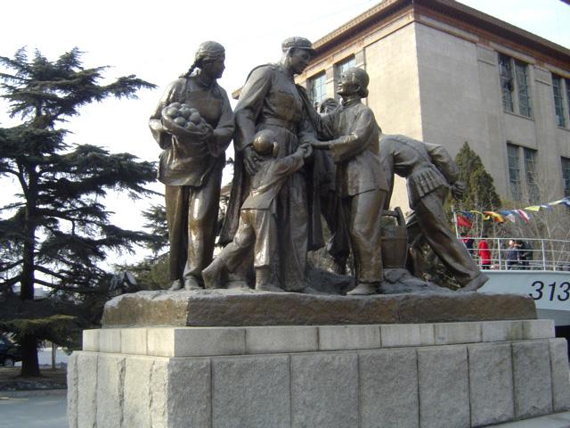 军与民纪念性军事雕塑