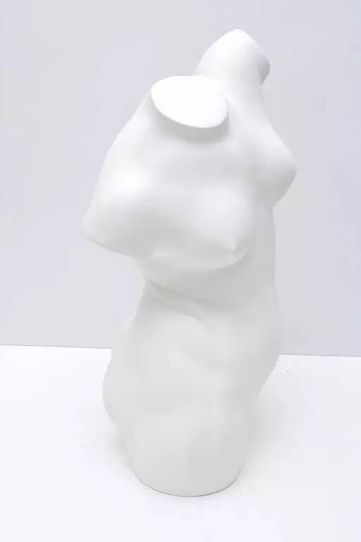 白色现代人体树脂雕塑
