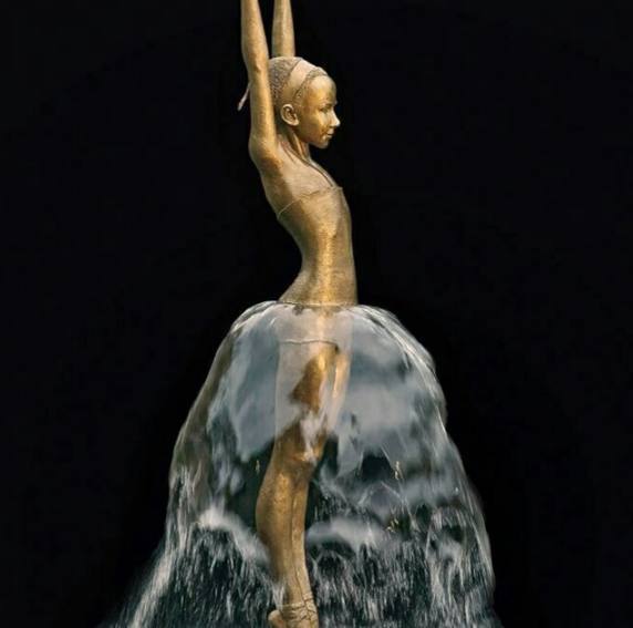 水裙子人体喷泉雕塑