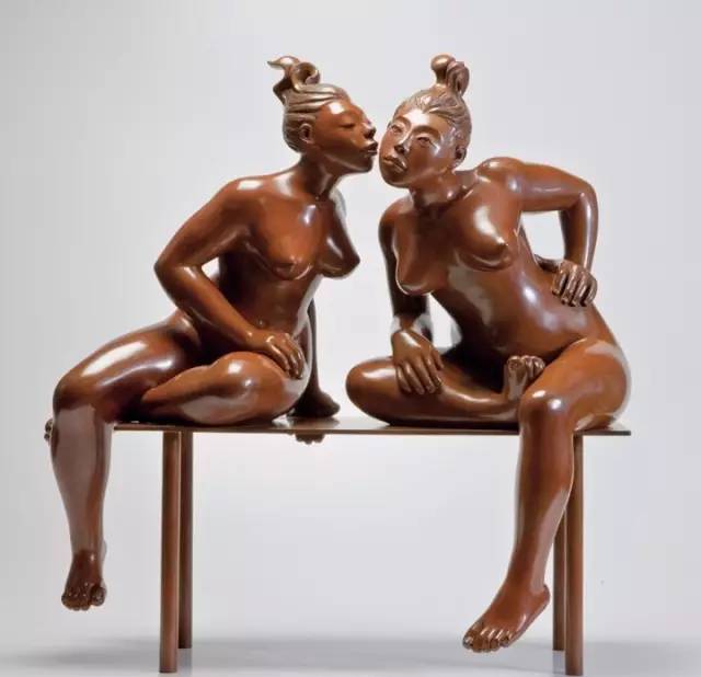 裸体女性黄铜人体雕塑欣赏