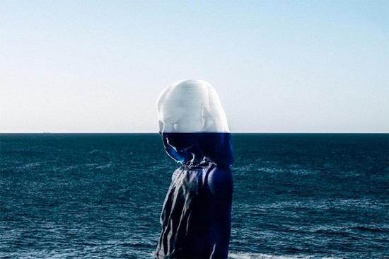 海洋女孩透明树脂人物雕塑