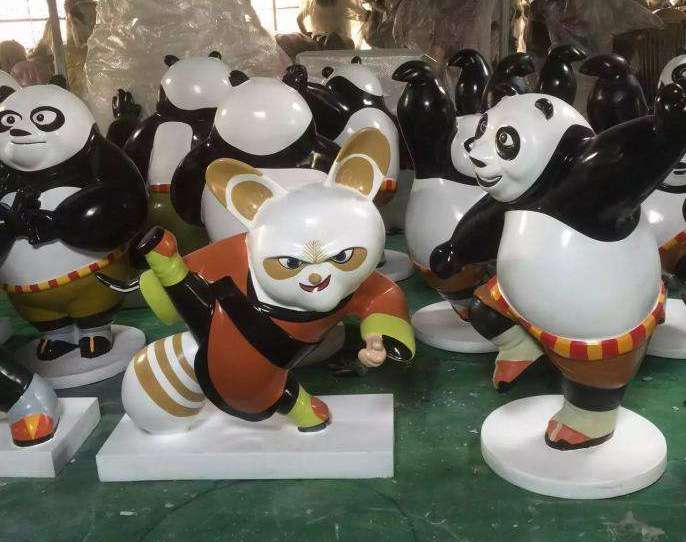 批量生产的玻璃钢功夫熊猫雕塑