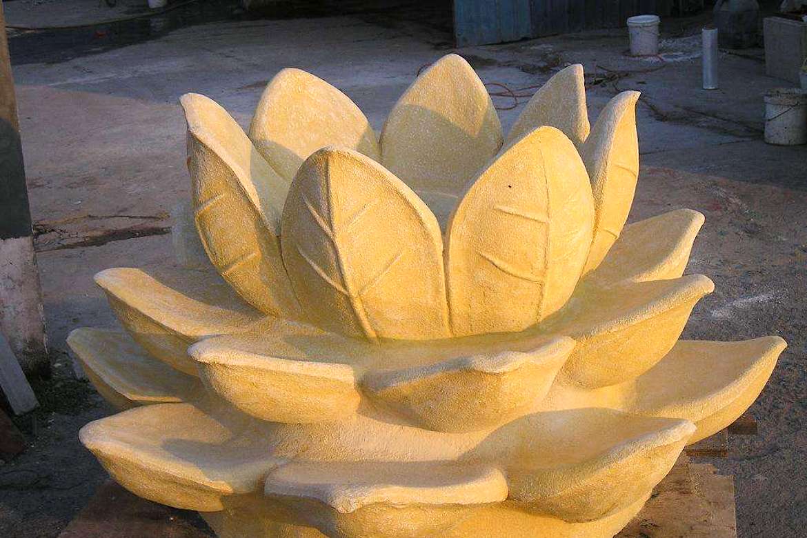 中式荷花玻璃钢花盆雕塑