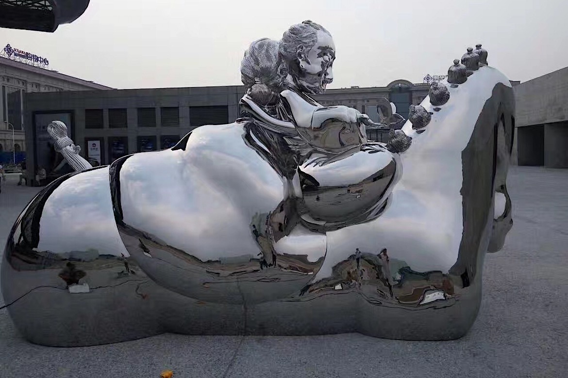 骑马镜面不锈钢现代金属雕塑