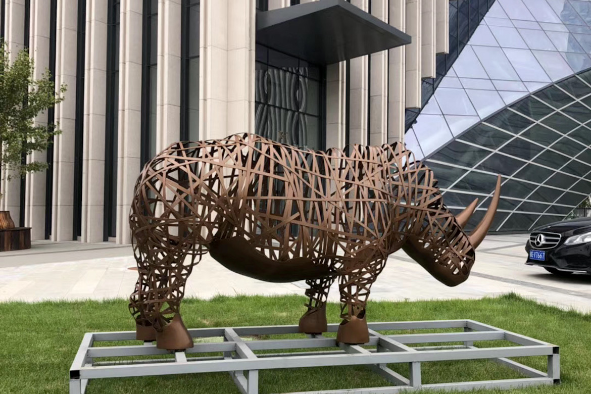 不锈钢雕塑犀牛