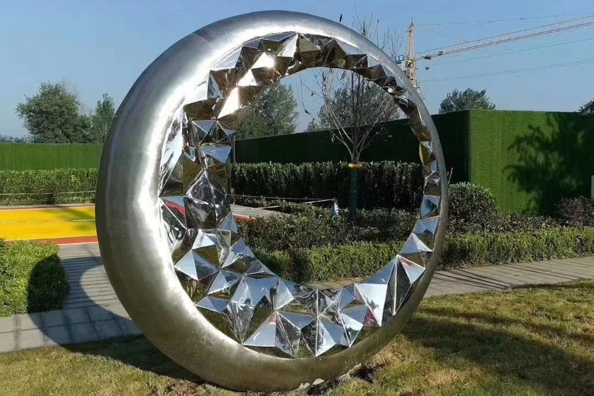 镜面圆形不锈钢雕塑