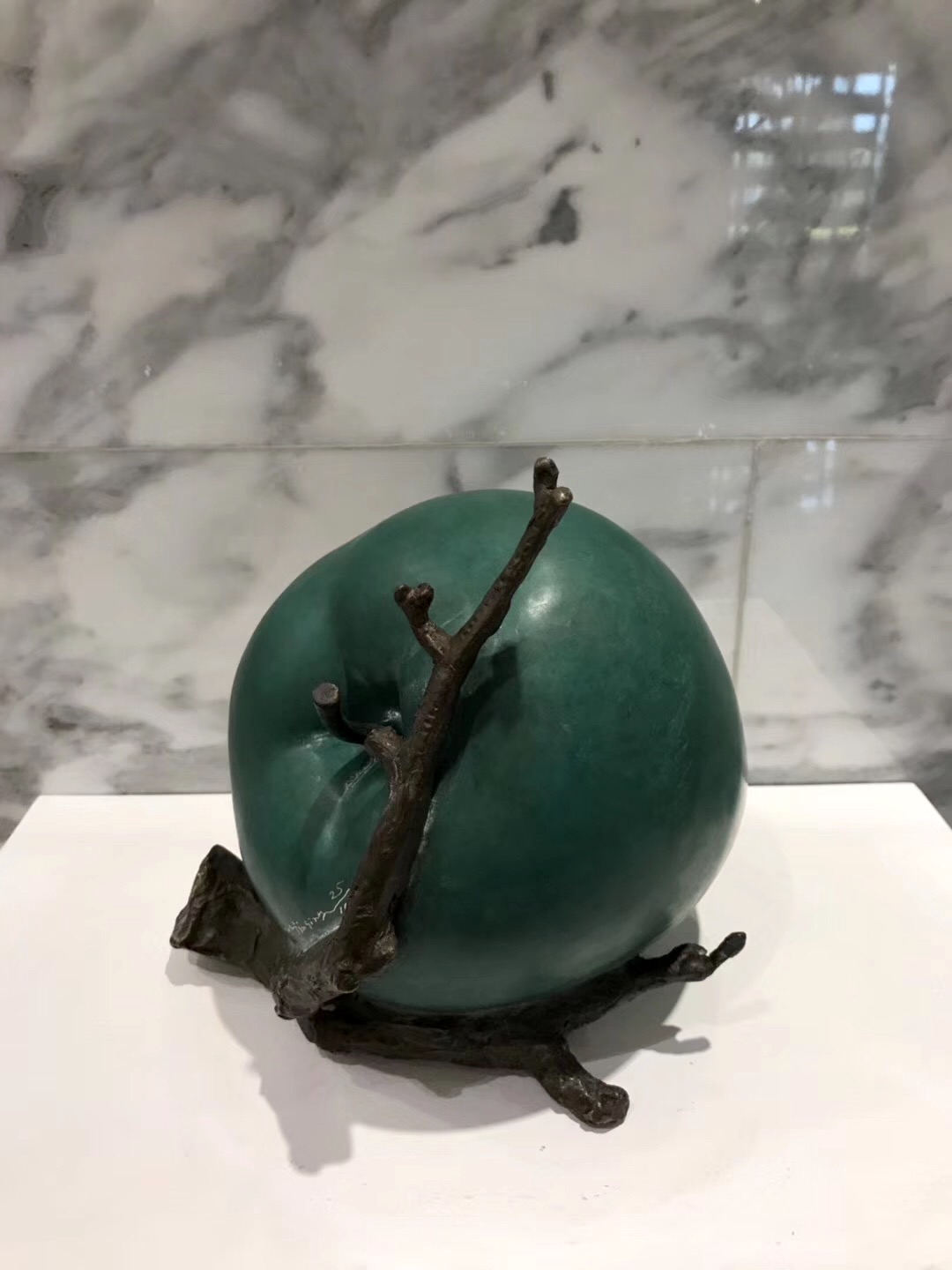 不锈钢绿苹果雕塑
